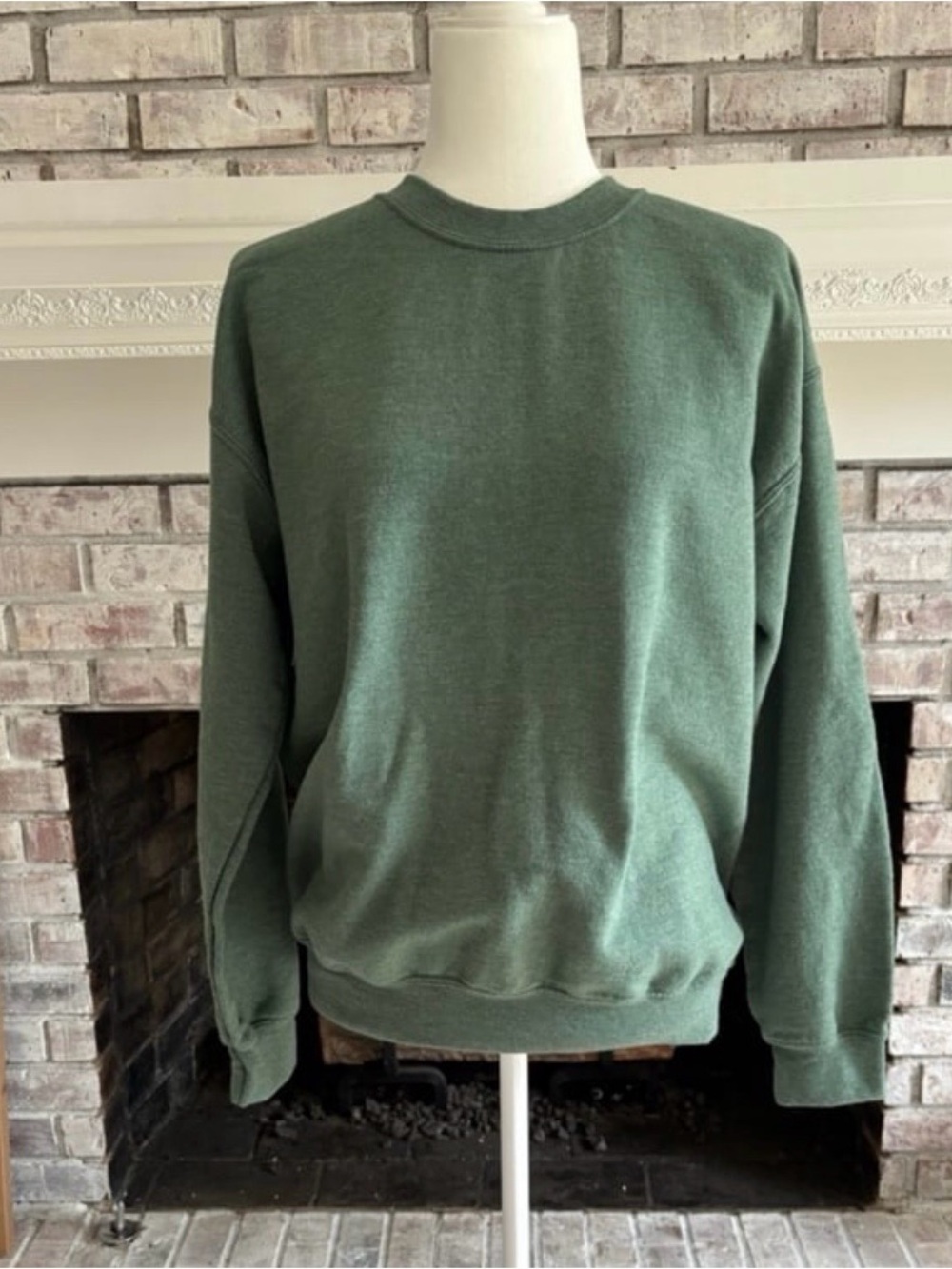 Gildan Crewneck Sweater